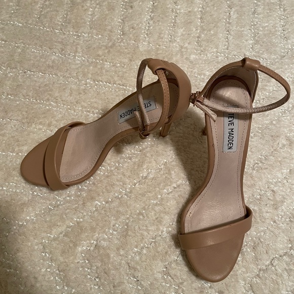 Beige Steve Madden heels - Picture 2 of 5